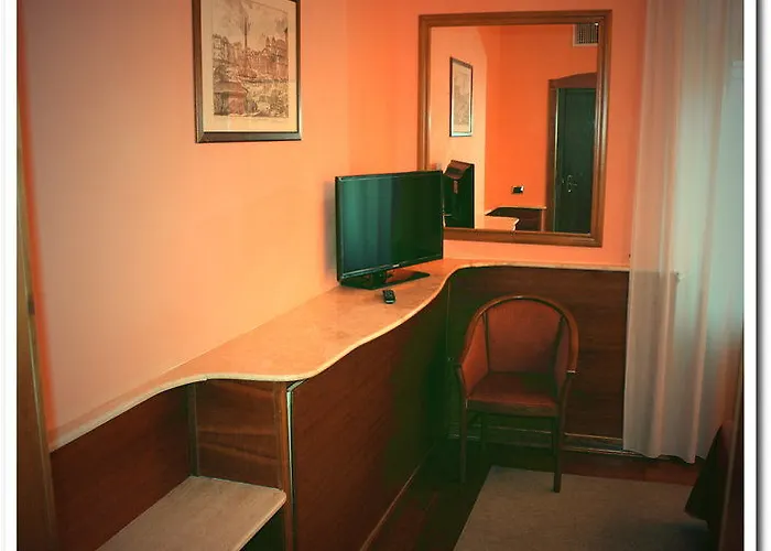 Louisiana Hotel *