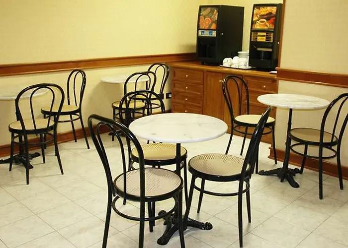 Louisiana Hotel *